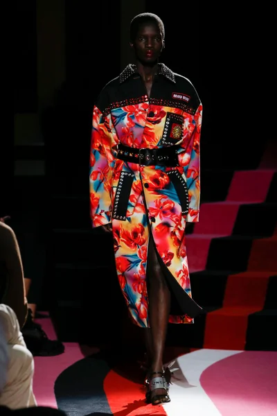 Look 24